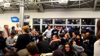 ГРУЗИНЫ ПОЮТ В КИЕВЕ В АЭРОПОРТУ / Georgian national songs in Kiev airport 4