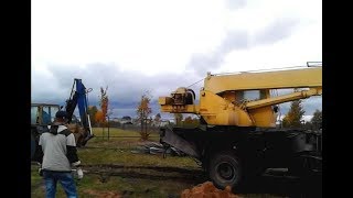 МАЗы автокран, самосвал, ЮМЗ-6 и бездорожье. MAZ truck crane, dump truck, UMZ-6  and off-road