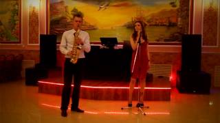 Девушка красиво поет  ''I will always love you''