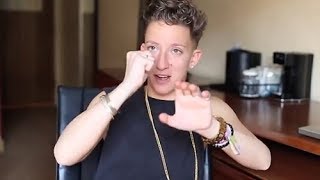 Lesbian Sex : Penis “Packing”