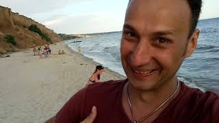 Девушка с рулеткой на пляже! Ржака! Смотреть до конца!