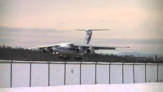 Ilyushin IL-76 Landing