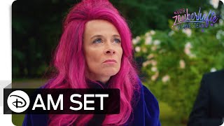 4 ZAUBERHAFTE SCHWESTERN - Am Set mit Patricia | Disney Insider