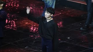 세븐틴(SEVENTEEN)_가온차트 엔딩 우지 직캠(Woozi focus) @가온차트어워즈 180214