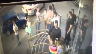 Пьяный напал на женщин