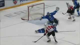 Ключевой суперсэйв Лацо на Курьянове / Jan Laco makes incredible stick save