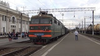 Электровоз ВЛ80С-631 с грузовым поездом