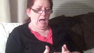 Mom popping knuckles for first time