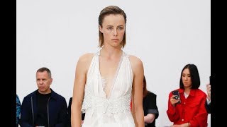 VICTORIA BECKHAM Spring Summer 2019 Highlights London - Fashion Channel
