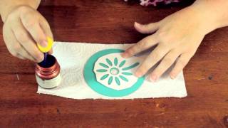 How to Paint a CD for Decor : Crafty Tips