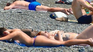 СОЧИ 2019. ОТДЫХАЮЩИЕ БЕЗ КОМПЛЕКСОВ НА ПЛЯЖЕ! ЦЕНТРАЛЬНЫЙ ПЛЯЖ В СОЧИ
