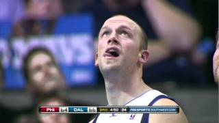 Iguodala HUGE DUNK over Brian Cardinal (Nov. 12, 2010)