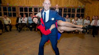Конкурс 10 способов перенести свидетельницу. Овруч Голубое озеро. Weddings.
