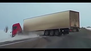 Уснул за рулем , дальнобойщик уснул  , Спящие водители , Спит за рулем