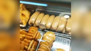 В Алматы бомж расплакался, когда неизвестные принесли ему еду