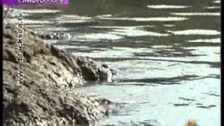 Спуск воды на водохранилище