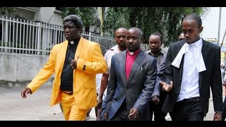 Gwajima alivyoachiwa huru na Mahakama leo April 12, 2017
