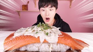 MUKBANG | 연어덕후가 먹는 2kg 대왕연어초밥?먹방 Giant salmon sushi Mukbang Eatingshow ASMR Hoony 후니