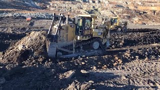 Cat D9T Dozers Working Together