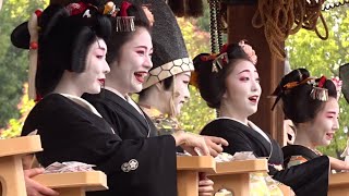 舞妓さんの奉納舞踊と豆まき　祇園さんの節分　(八坂神社)　2020/02/02　Maiko-san Kyoto, Japan.