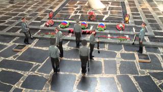 2015 06 18 Волгоград Вечный огонь Смена караула 3
