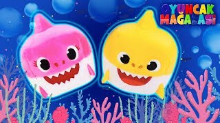 Çocuk şarkıları. Küçük köpek balıklar ile Baby Shark söyle! Çocuklar için oyun videosu