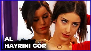 Bihter, Behlül'ün Kolyesini Nihal'e Hediye Etti - Aşk-ı Memnu 55. Bölüm
