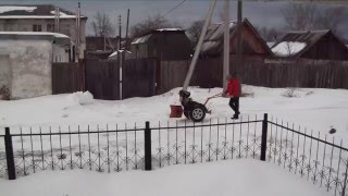 DSCF2561чистка снега мотоблоком с центробежным сцеплением.