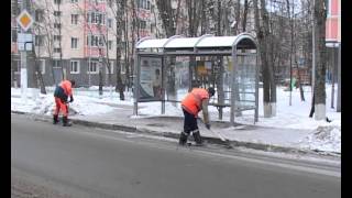 В Чеховском районе чистят дороги от снега