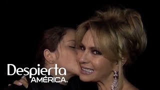 Daniela Castro rompe en llanto al recordar a su madre