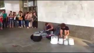 Бомбовый House на ведрах  "Экология мысли"