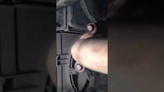 Как снять поддон двигателя на Nissan Cube az 10