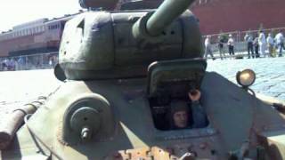 Большие модели танков R/C tank Т-34/85 1:6, on Red Square of Moscow