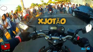 PASSANDO DE NAVE A FRENTE DA ESCOLA
