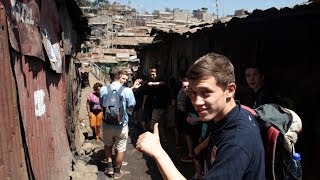Keniaans Watervoetbal, een roadmovie. Voetbal en Water in Kenia door de ogen van jonge voetballers