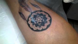 tattoo filtro dos sonhos panturrilha esquerda