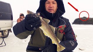 ПОЙМАЛ ГИГАНТА С ГЛУБИНЫ! Древние строения на острове. Рыбалка на самодельные блесна.