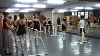 渥美桂子バレエスクール 水無瀬教室のレッスン風景 2011.06.10