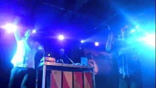 Το i-jukebox.gr στο live των Ημισκουμπρίων στη Θεσσαλονίκη