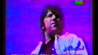 Ahmad Zahir LIVE VIDEO بگو که گل نفرستد کسی به خانه من