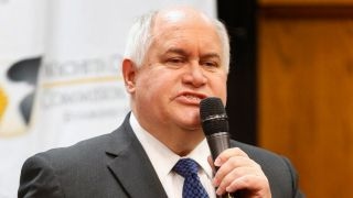 Republican Ron Estes wins House seat in Kansas