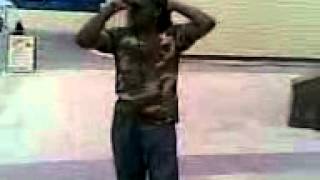 Танец dancing Африканца в Чечне Грозный