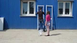 Стеллаж с полками на зацепах, видеоинструкция по сборке