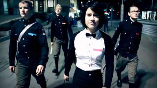 Retropop - Tää ilta (Official Video)
