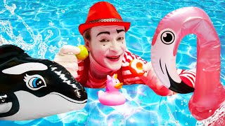 Video mit dem lustigen Clown. Tolle Spielzeuge für Kinder. 3 Folgen am Stück