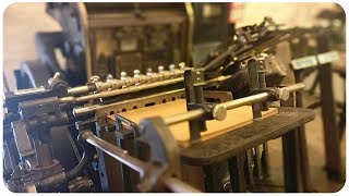 Mit der Tiegeldruckpresse Bleisatz drucken (ORIGINAL HEIDELBERG)