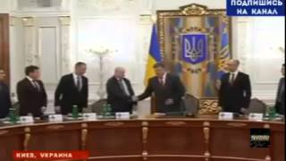 ЖЕСТЬ! Порошенко решил выкинуть Яценюка из коалиции! Новости, Украина, 2014 mp4