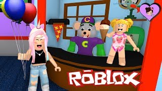 Taking My Baby Goldie to Chuck E. Cheese's in Roblox - Titi Games