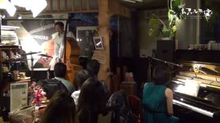 外山安樹子トリオライブ (2014/10/26開催@Nefertiti Jazz Cafe & Bar)