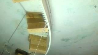 Крепление багета первого уровня двухуровневого натяжного потолка